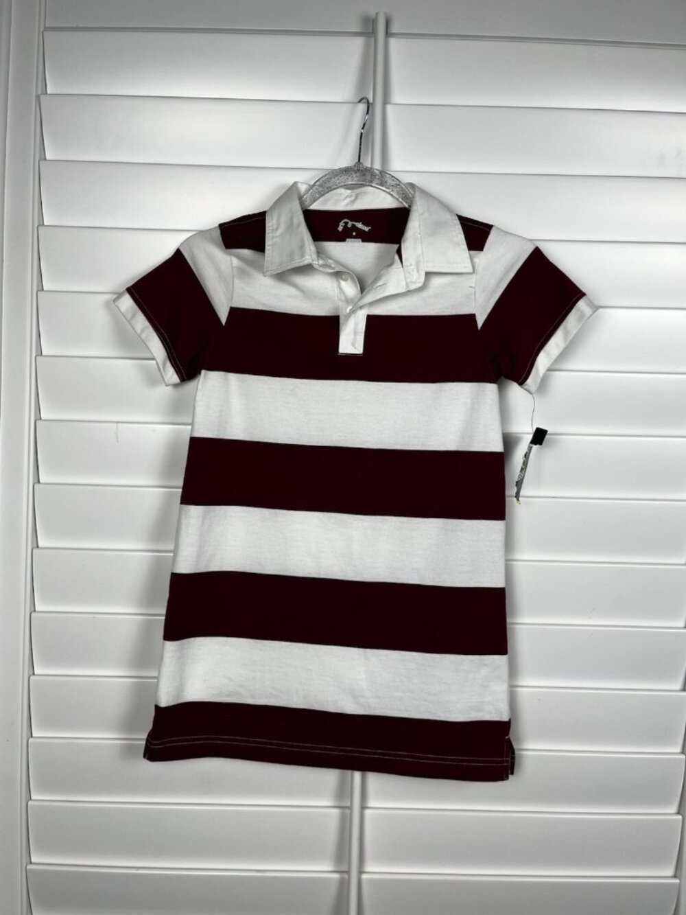Art Class Women’s Size S Burgundy White Striped Short Sleeve Polo Shirt NWT